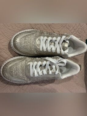 Universal Thread Metallic Gold Women's Knit Lace-Up Sneakers